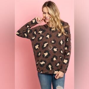 NWT Leopard Print Long Sleeve Top Size Medium